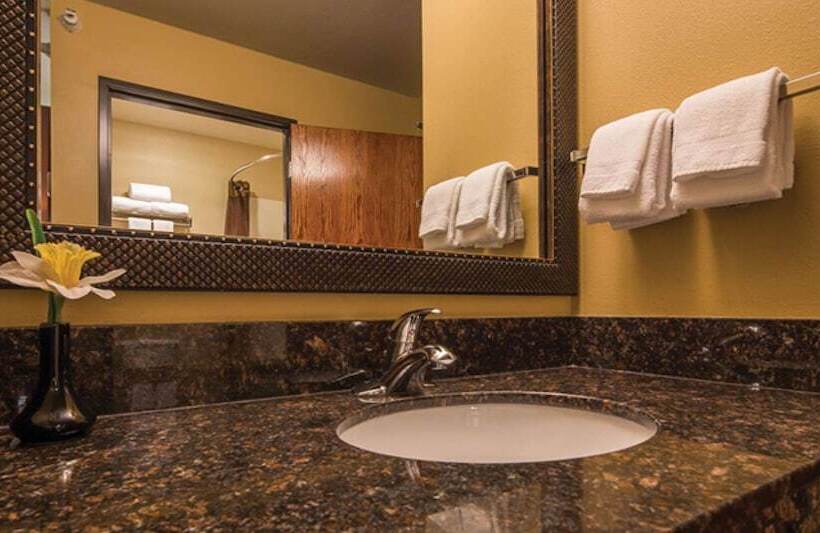 Номер Стандарт 2 Двуспальные Кровати, Best Western Plus Deer Park Hotel And Suites