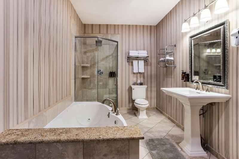 Люкс Кровать Кинг, Traditions Hotel & Spa, Ascend Hotel Collection