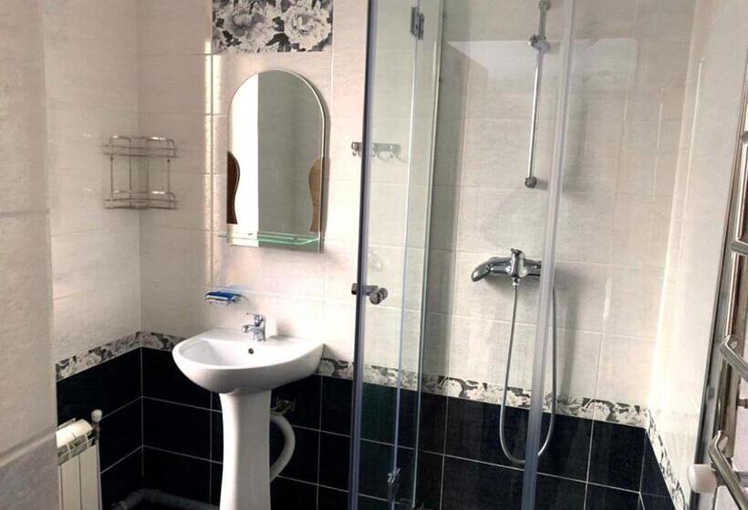 اتاق استاندارد با تخت بزرگ, зелений дім   Viridi House