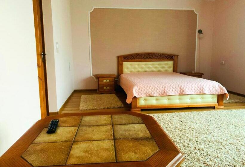 اتاق لوکس, зелений дім   Viridi House