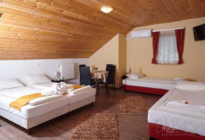 Четырехместный Номер Стандарт, Kamarás Klastrom House