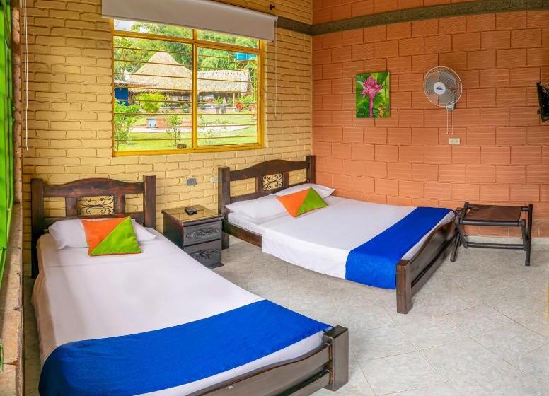Номер Стандарт Трехместный, Finca Hotel San Isidro