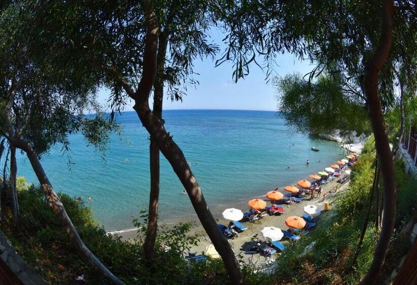 스탠다드 스튜디오, Governors Beach Panayiotis