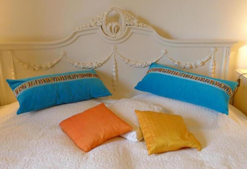 سوییت, Lilla Trulla Gårdshotell   Feels Like Home