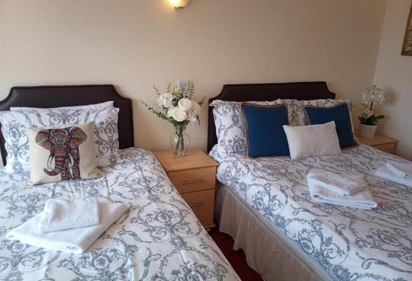 Семейный Номер Superior, Fox And Hounds Country Inn