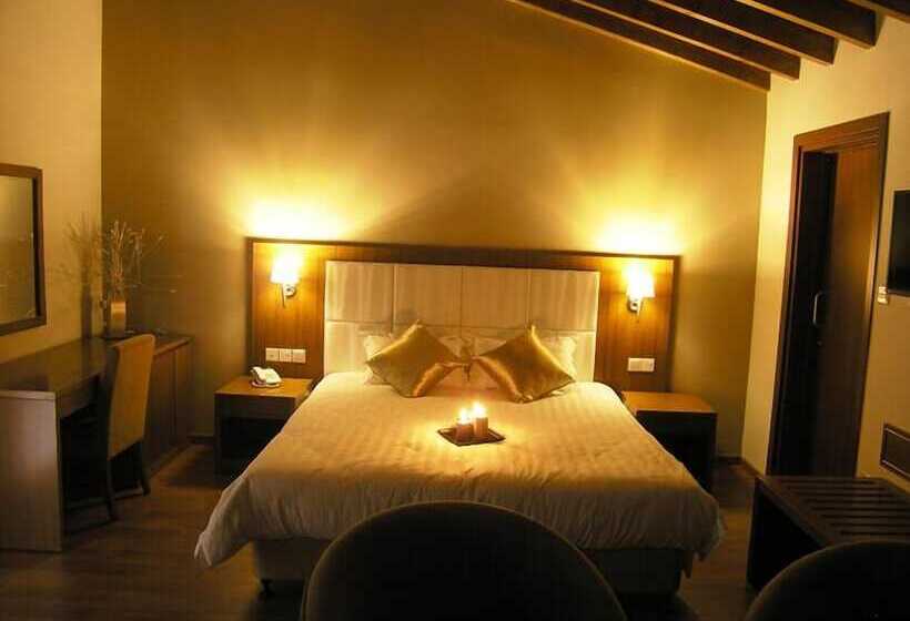 이그제큐티브 스위트, Livadia Hotel Kyperounta