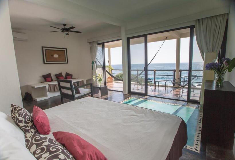 디럭스 스위트, Manta Raya Hotel   Right On The Beach
