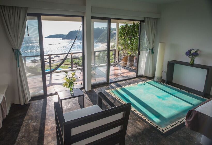 디럭스 스위트, Manta Raya Hotel   Right On The Beach