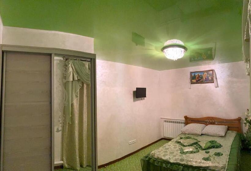 غرفة قياسية, Plavianska Sadyba