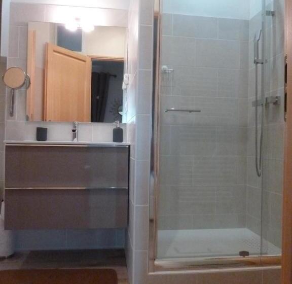 Номер Стандарт Четырехместный Совместный Санузел, Maison Le Village 4 épis