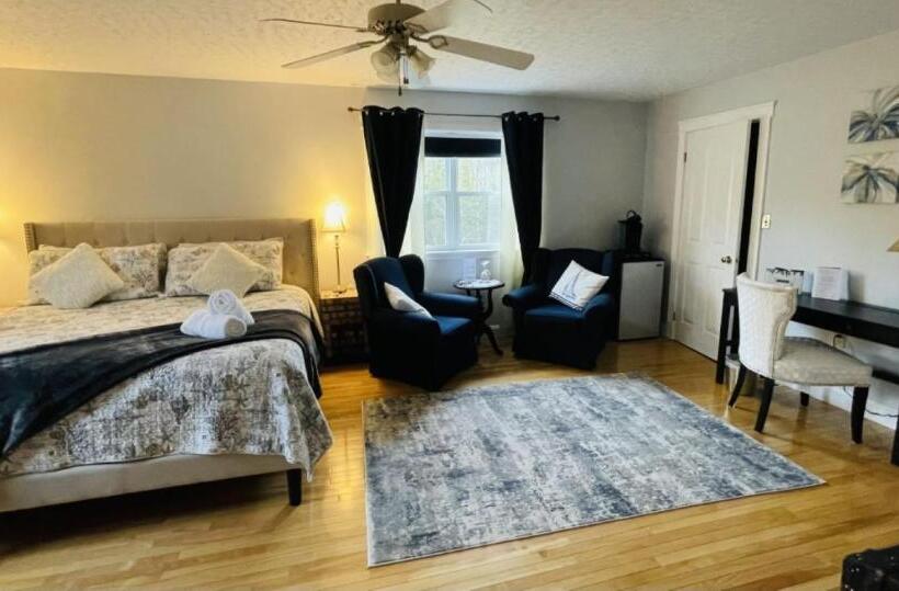 스탠다드 룸 킹사이즈 침대, Forest & Lake Pei Bed & Breakfast