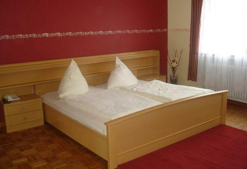 اتاق لوکس, Traditionsgasthof Zum Luedertal