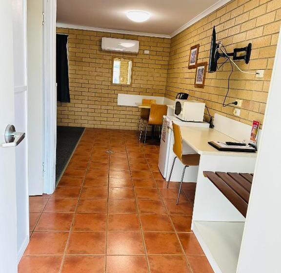 디럭스 룸, Mundubbera Motel
