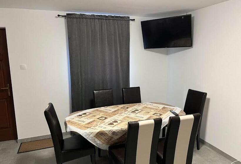 Апартаменты 2 Спальни, Csaronda Vendegház