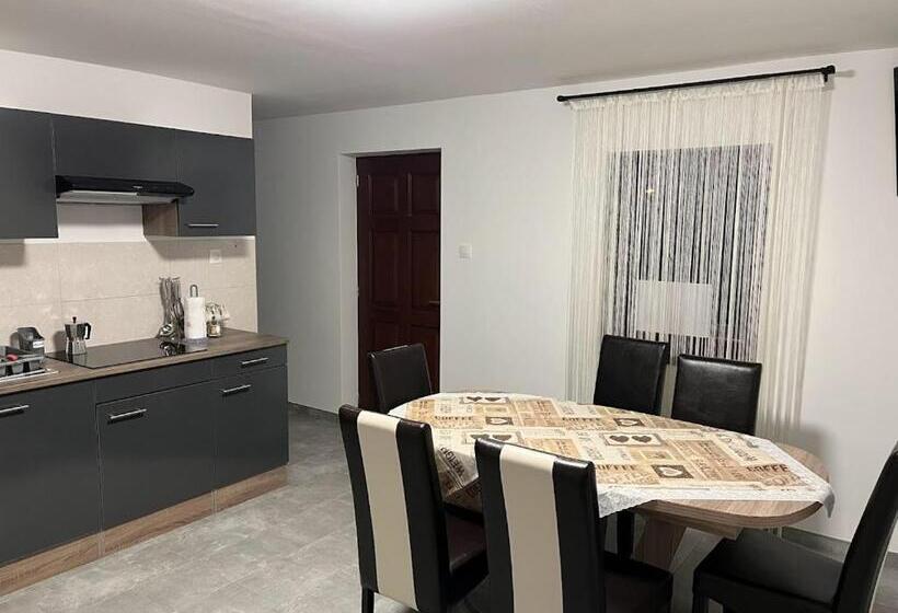 Апартаменты 2 Спальни, Csaronda Vendegház