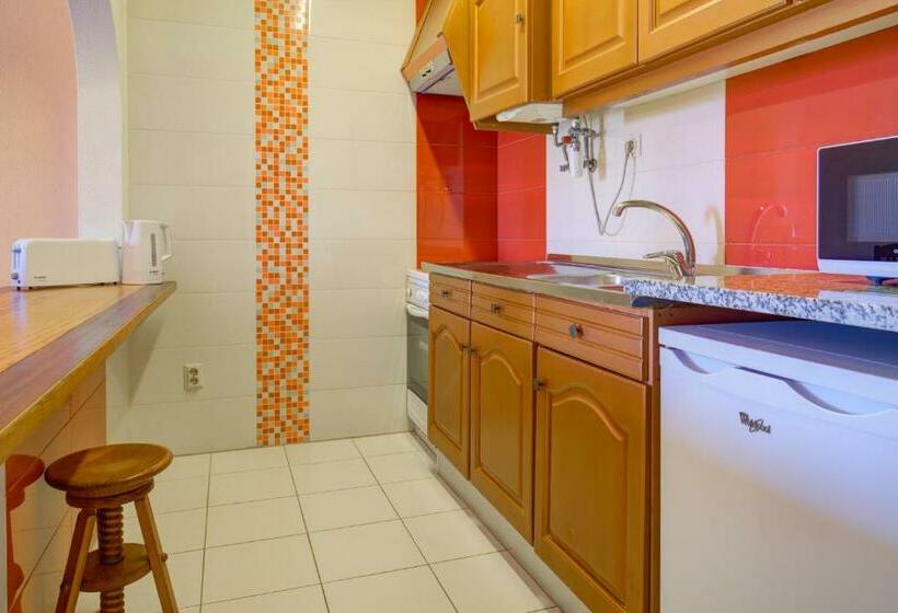 Апартаменты 1 Спальня Вид на Бассейн, Choromar Apartments