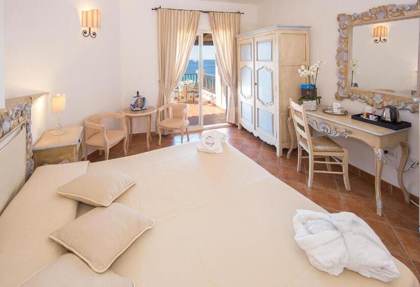 デラックスルーム, Colonna Grand Hotel Capo Testa, A Colonna Luxury Beach Hotel, Santa Teresa Sardegna