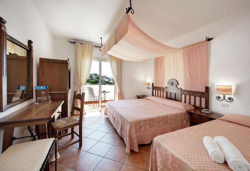 スーペリアトリプルルーム, Colonna Grand Hotel Capo Testa, A Colonna Luxury Beach Hotel, Santa Teresa Sardegna