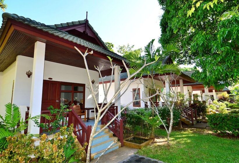 Бунгало Стандарт, First Bungalow Beach Resort