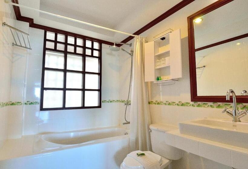Бунгало Стандарт, First Bungalow Beach Resort