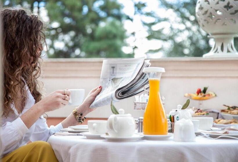 Полулюкс, Relais Villa San Martino