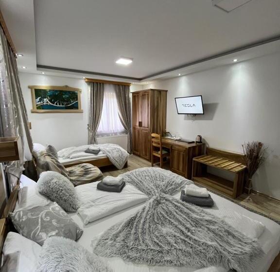 اتاق لوکس, Rustic Inn River
