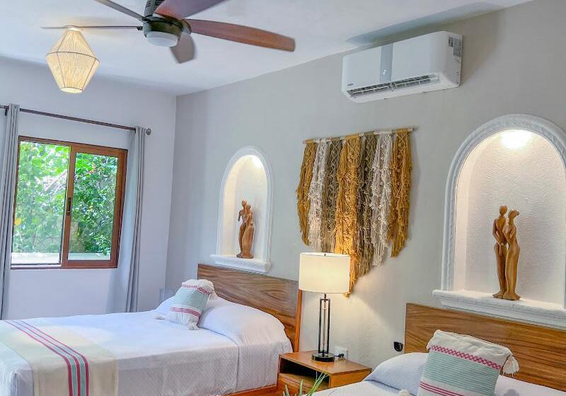 Junior Suite, Hulku