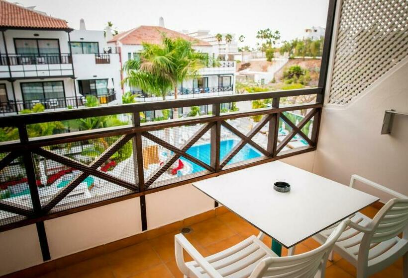Номер Стандарт Вид на Бассейн, Vanilla Garden Boutique Hotel   Adults Only
