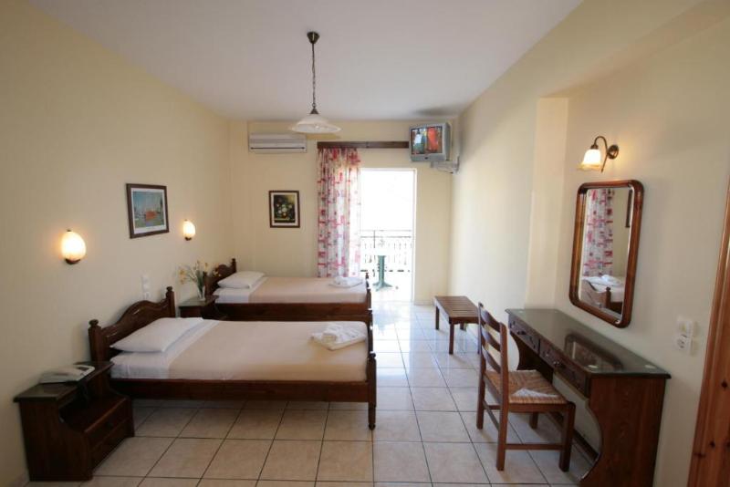 Студия Superior, Village Inn Studios & Family Apartments