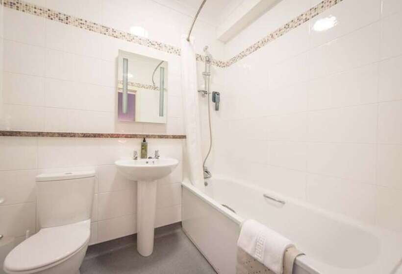 Номер Стандарт Трехместный, Ben Nevis Hotel & Leisure Club