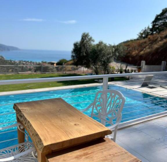 سوئیت با وان آب گرم, Oludeniz Manzara