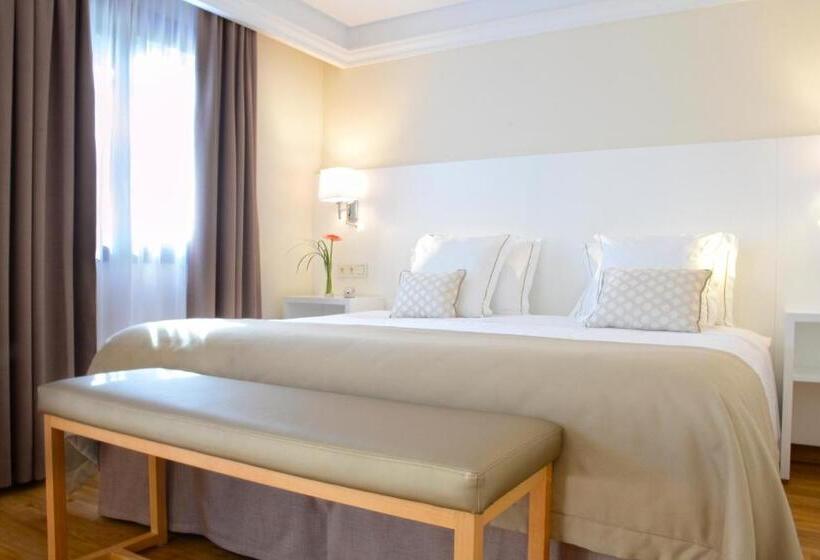 سوییت جونیور با چشم‌انداز استخر, Alua Suites Fuerteventura  All Inclusive