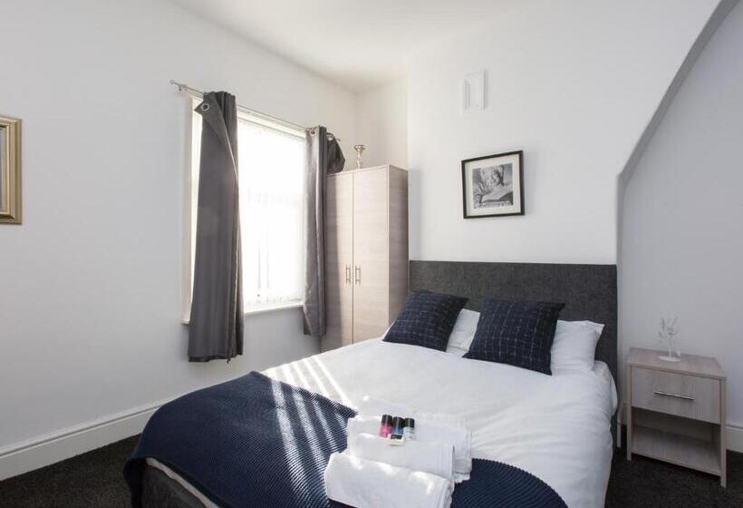 Quarto Estandar, Townhouse @ 83 Edleston Road Crewe