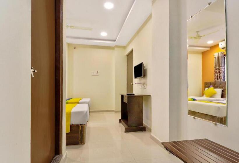 اتاق استاندارد, Itsy Hotels Carnival Inn