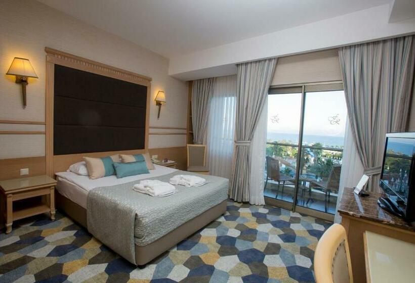 اتاق استاندارد با چشم‌انداز دریا, Fame Residence Lara & Spa