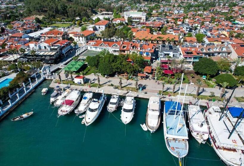 Номер Стандарт Вид на Море, Gocek Unlu