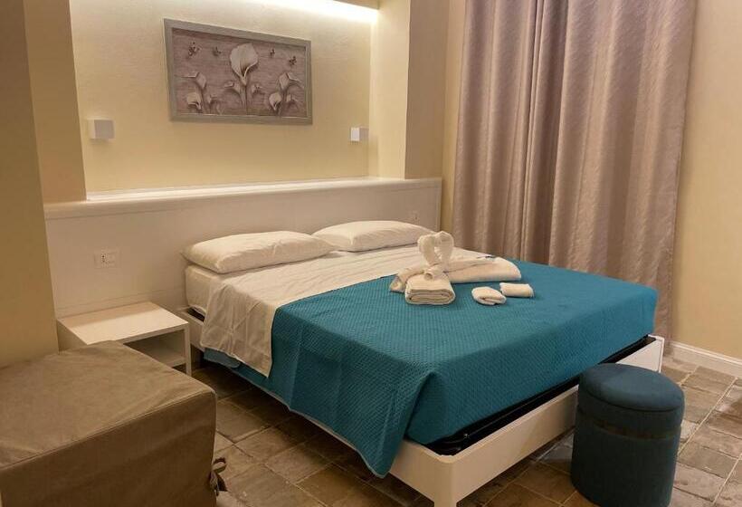 スタンダードトリプルルーム, Palazzo Campisi Rooms