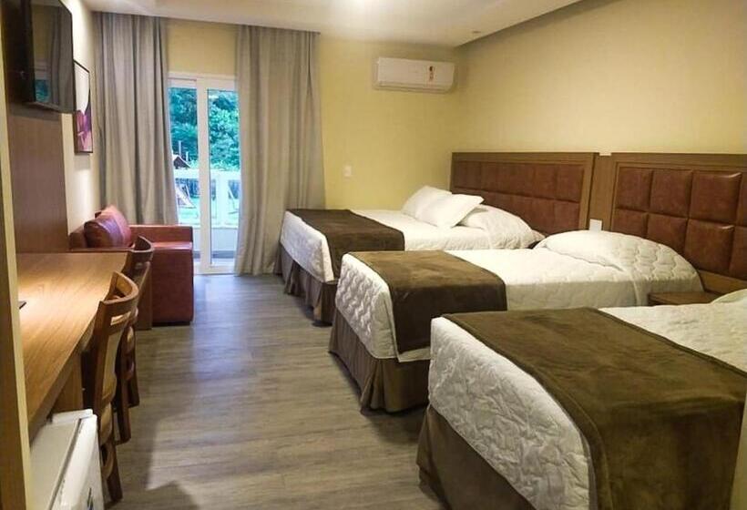 발코니가 있는 4인용 스탠다드 룸, Itatiaia Resort & Eventos