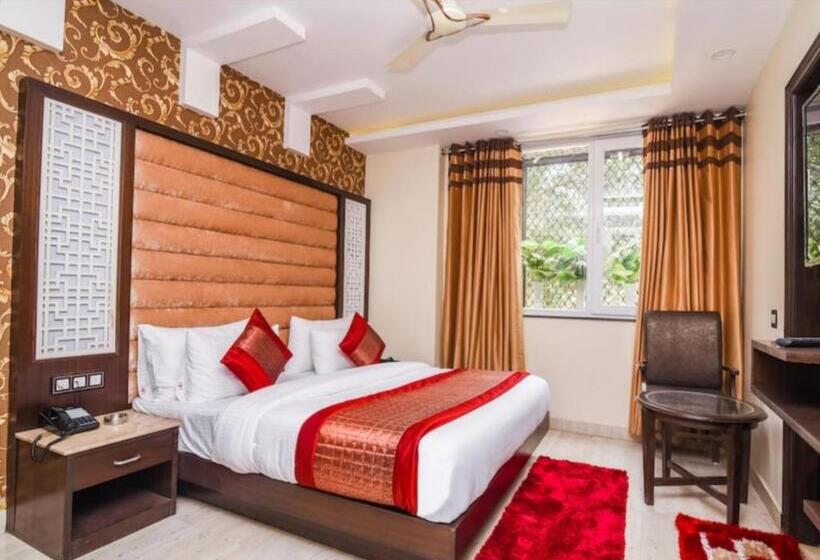 스탠다드 룸 킹사이즈 침대, Mannat International By Mannat
