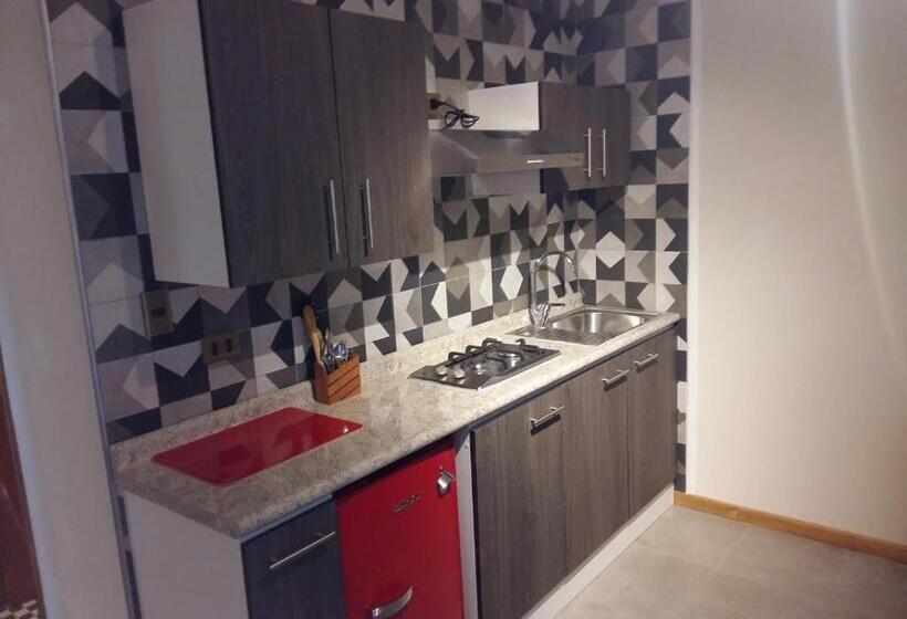 Студия Стандарт, Lodging Quirinal