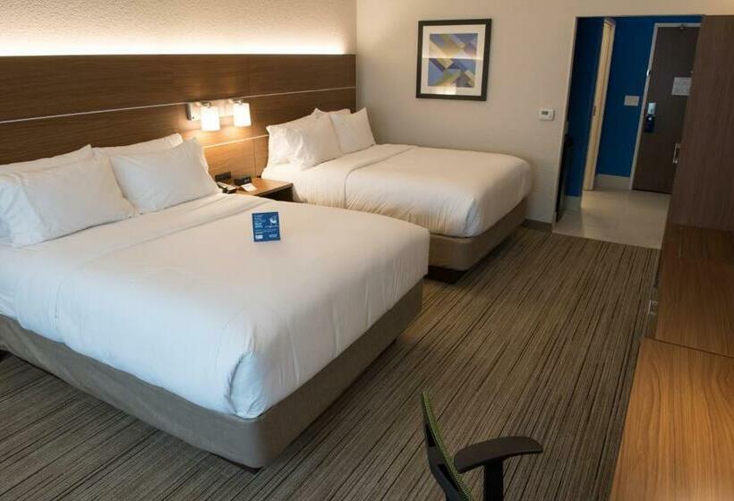 Номер Стандарт, Holiday Inn Express & Suites Dayton North   Vandalia, An Ihg