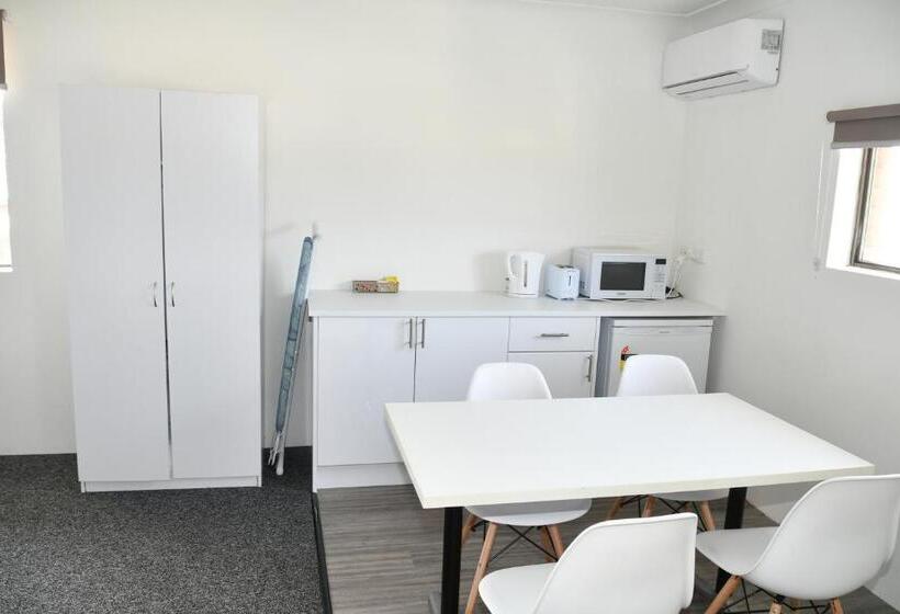 Семейный Номер, Lakeside Inn Wollongong