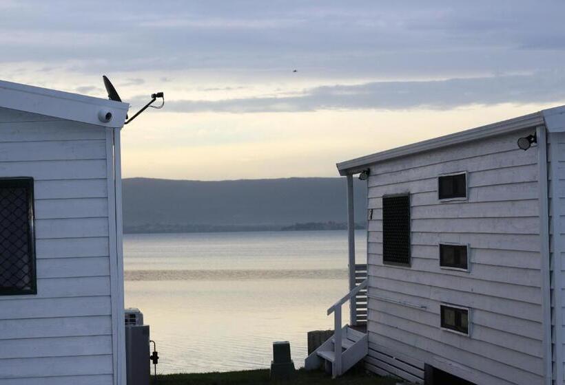 Хижина, Lakeside Inn Wollongong