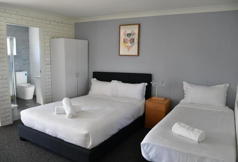 Номер Стандарт, Lakeside Inn Wollongong