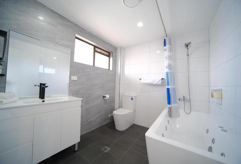Номер Superior Кровать Кинг, Lakeside Inn Wollongong