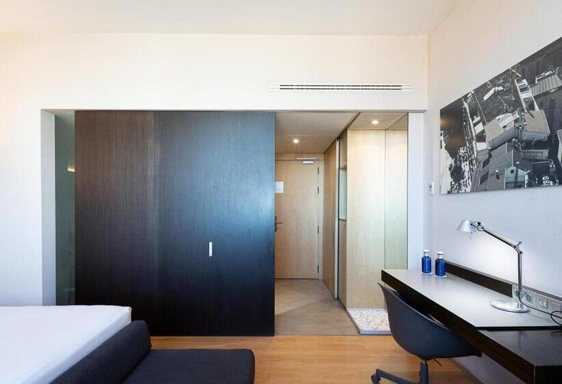 غرفة قياسية, Barceló Valencia