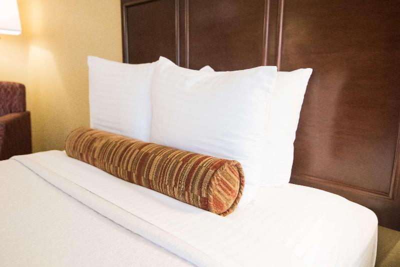Семейный Номер, Everness Hotel & Resort