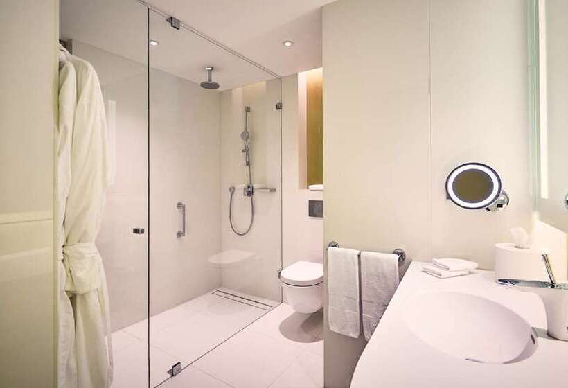 חדר סטנדרט עם מיטת קינג, Hilton Memphis