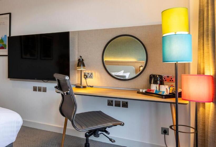Номер Премиум, Holiday Inn Milton Keynes Central, An Ihg