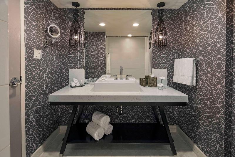 스탠다드 스튜디오 킹침대, The Royal Sonesta Washington Dc Dupont Circle